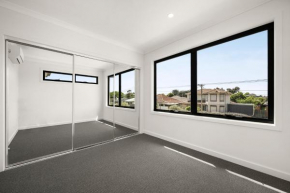Brand new comfortable room in a beautiful suburb